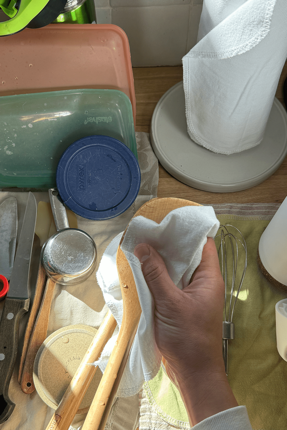 drying dishes with reusable paper towels